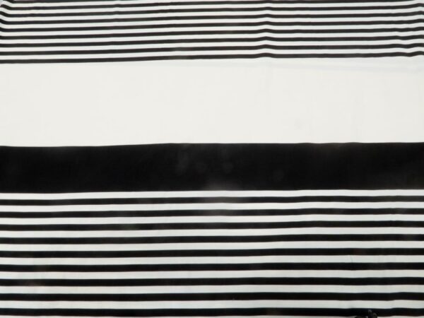 Stoff Viskose Jersey Streifen schwarz-gebrochenes weiss