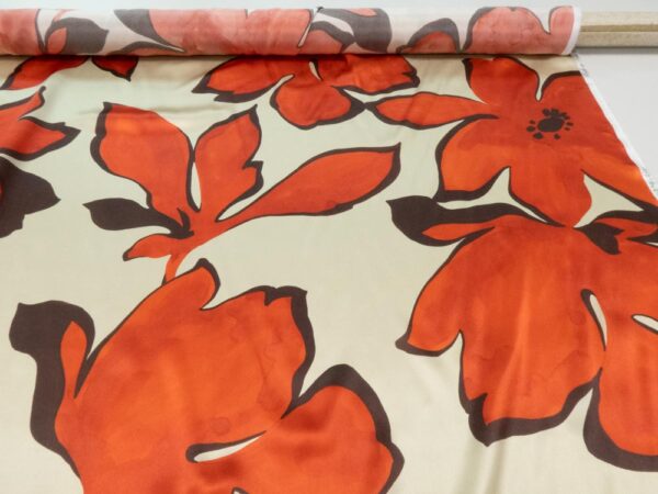 Stoff Seidensatin rote Blumen XXL – Bild 3