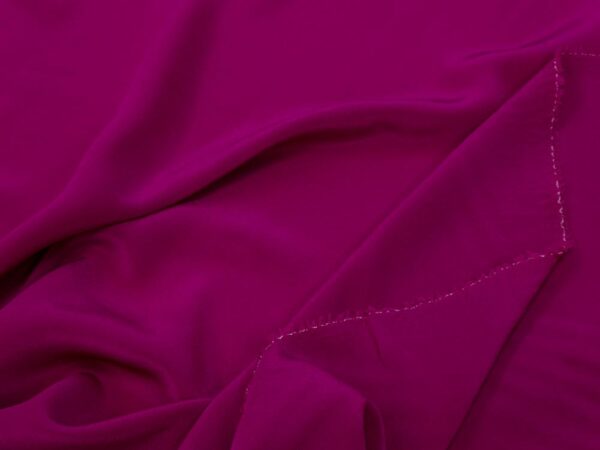 Stoff Seide Krepp de Chine gefärbt Magenta – Bild 2