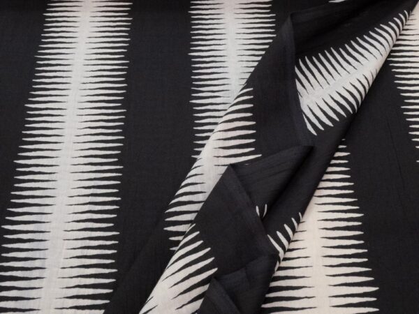 Stoff Indian Cotton ZICKZACK schwarz-weiss