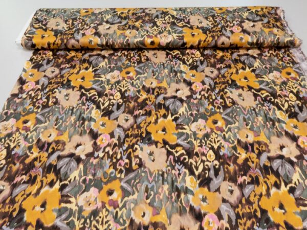 Stoff Viskosesatin Blumenikat braun-orange-rosa – Bild 3