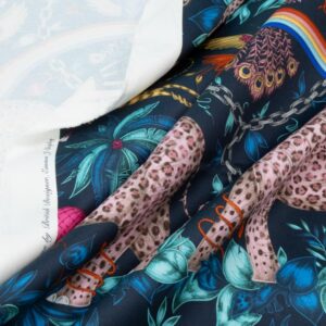 Stoff Zambesi Navy Emma Shipley Elefanten auf Satin