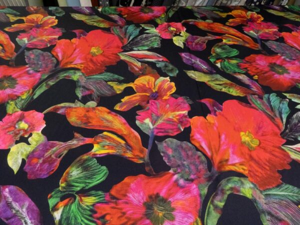 Stoff Seidensatin schwarz Blumen XXL – Bild 2