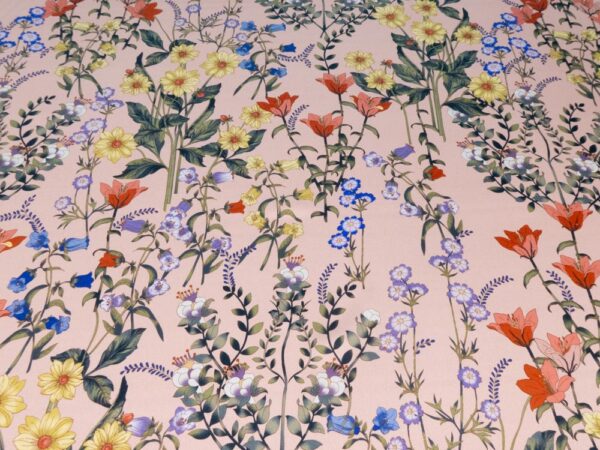 Stoff Seidensatin el. Wiesenblumen auf rosa