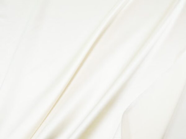 Vi-Schurwolle Satin Tofuwhite
